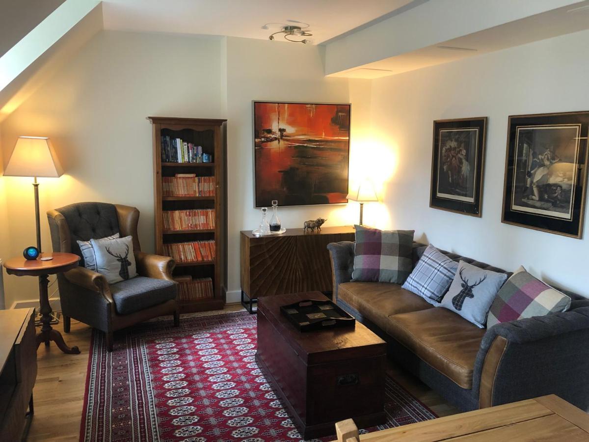 Loch Ness Moat House Apartments Fort Augustus Extérieur photo