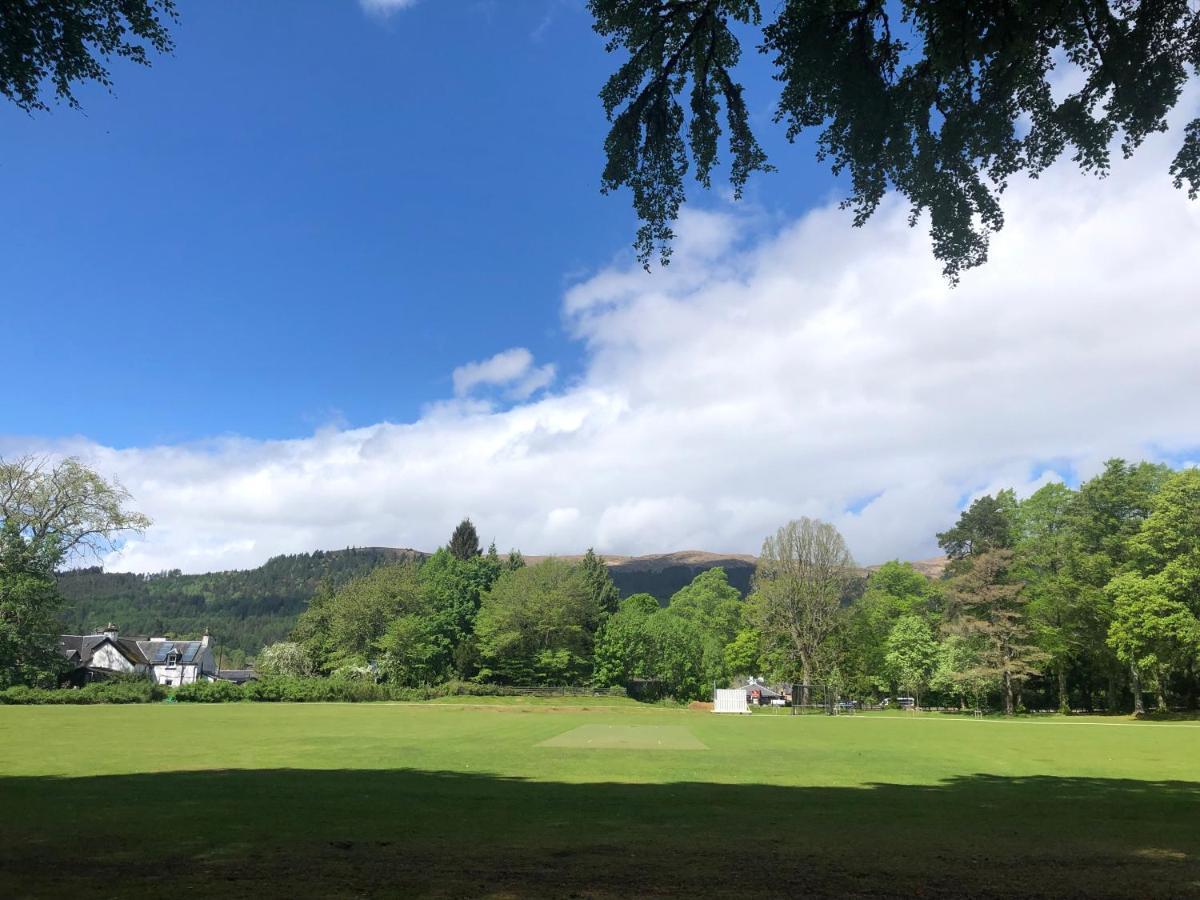 Loch Ness Moat House Apartments Fort Augustus Extérieur photo