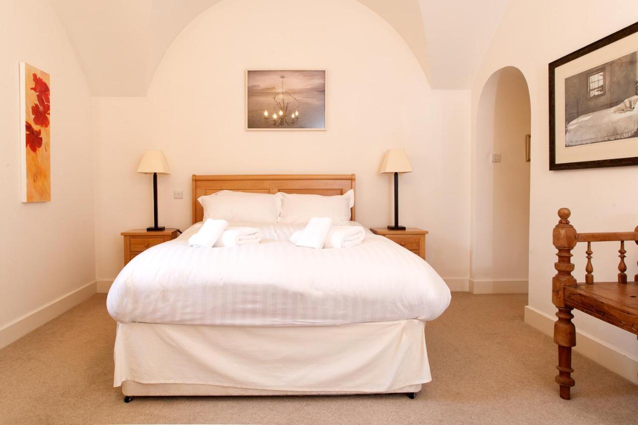 Loch Ness Moat House Apartments Fort Augustus Extérieur photo
