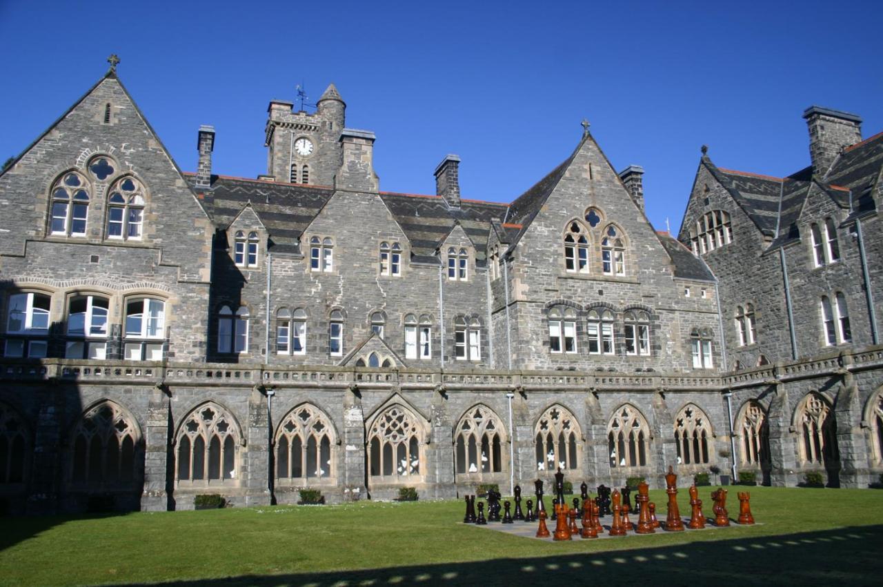 Loch Ness Moat House Apartments Fort Augustus Extérieur photo