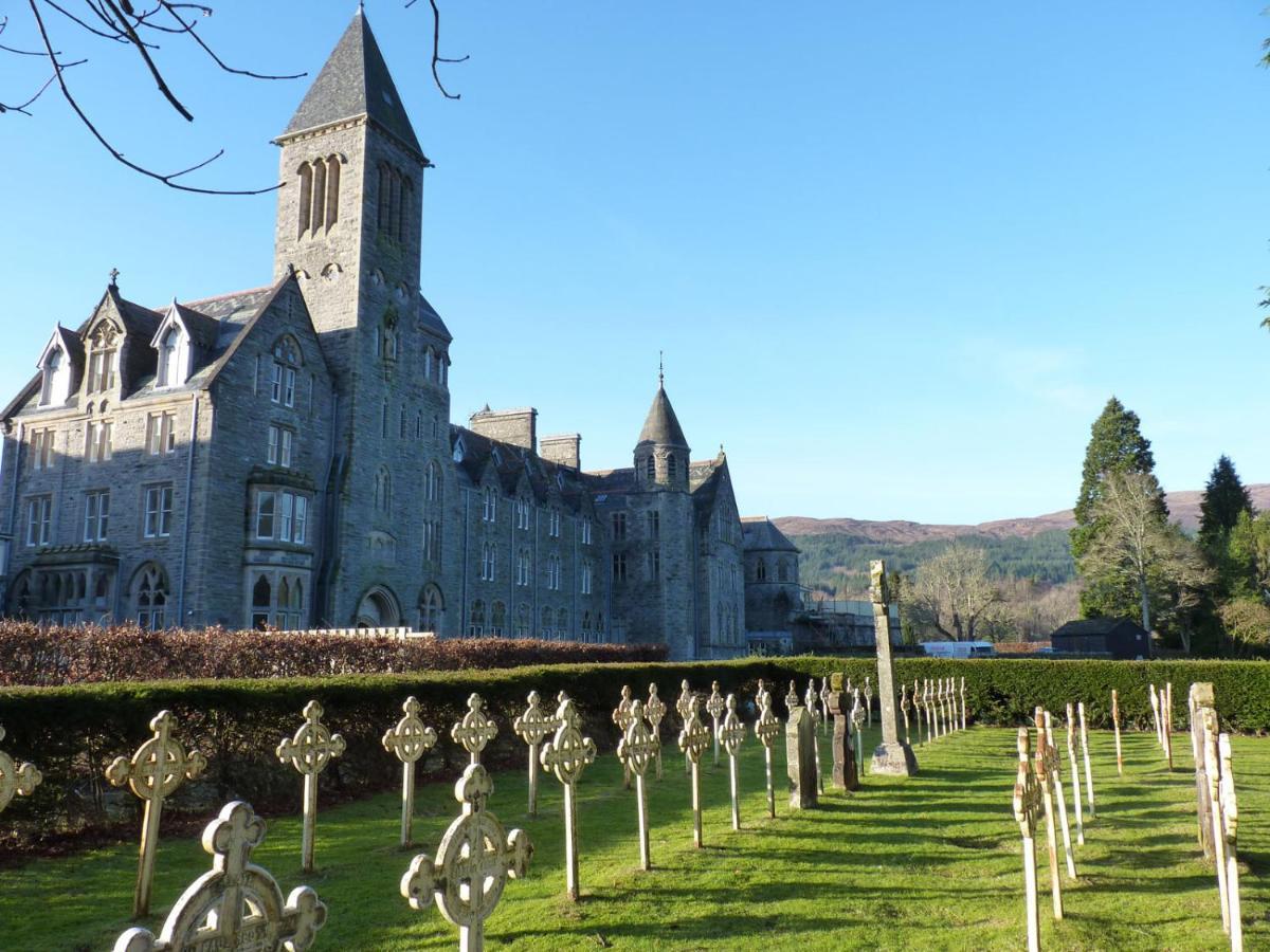 Loch Ness Moat House Apartments Fort Augustus Extérieur photo